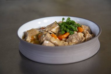 Genießen Sie das Kalbfleisch, guten Appetit!
